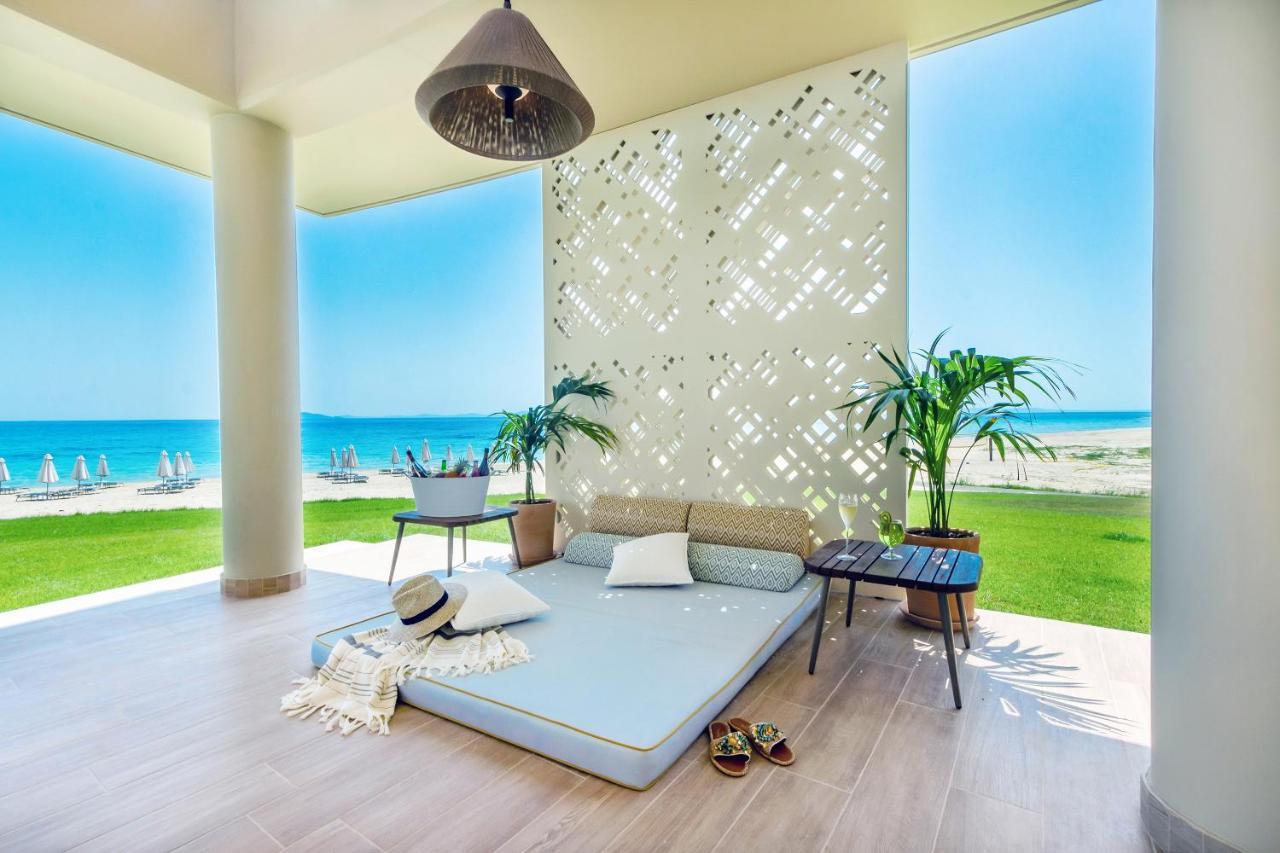 Ammoa Luxury Hotel & Spa Resort Nikiti  Exterior photo The beach at the hotel