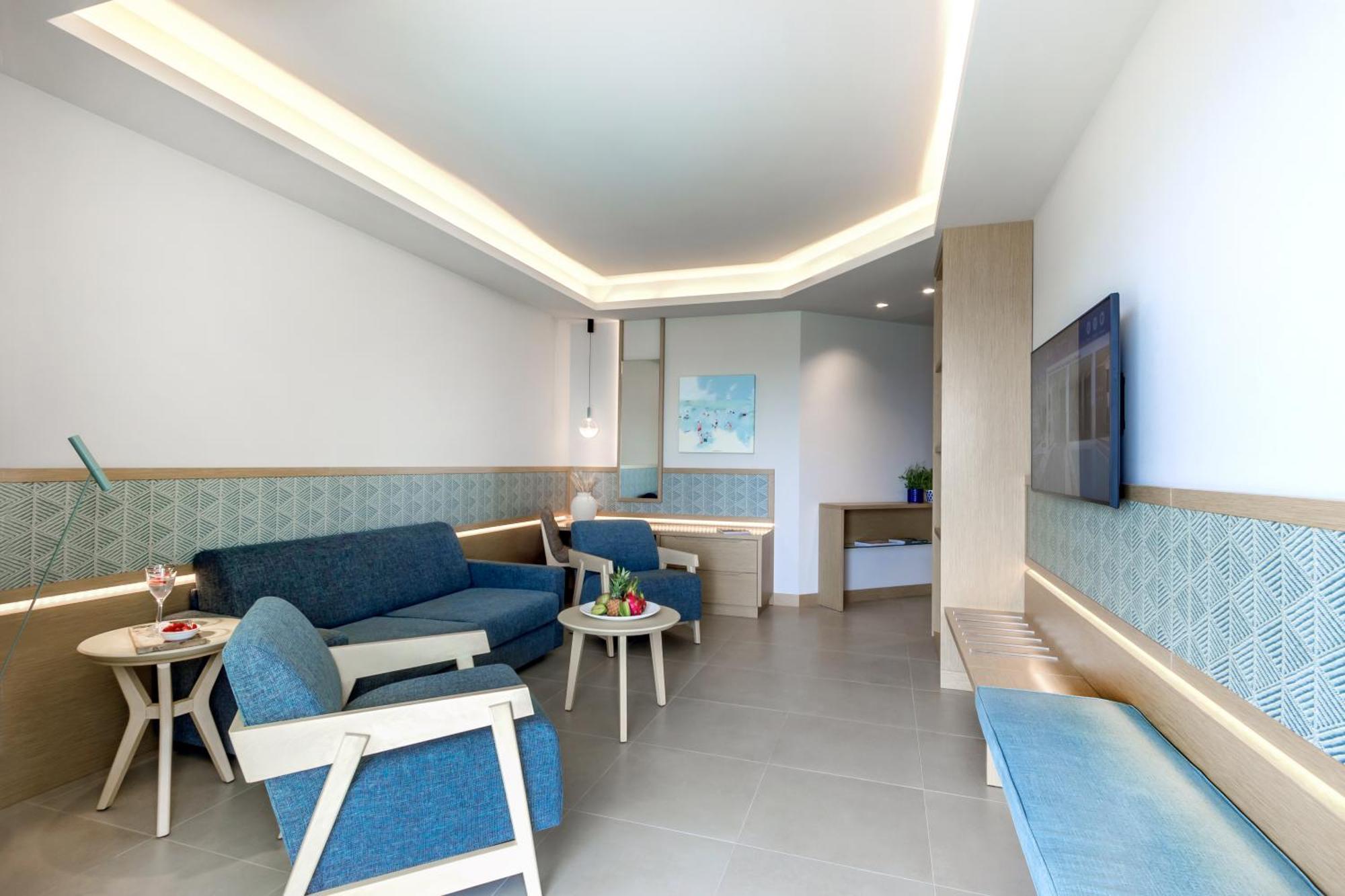 Ammoa Luxury Hotel & Spa Resort Nikiti  Exterior photo A suite at the hotel